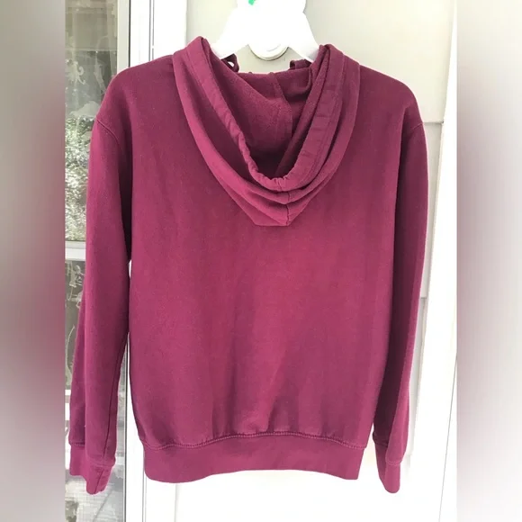 Wound Up Juniors Long Sleeve Graphic hoodie Sweatshirt Burgundy Womens Sz XS GUC - Picture 3 of 12